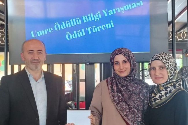 Müftülük umre yarışmasında dereceye girenleri ödüllendirdi