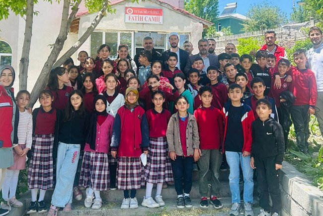 Tutak'ta gençler Çedes etkinliğinde bir araya geldi