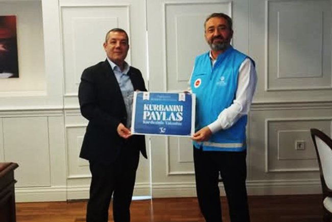 Polatlı Kaymakamı Bulacak, kurbanını TDV'ye emanet etti