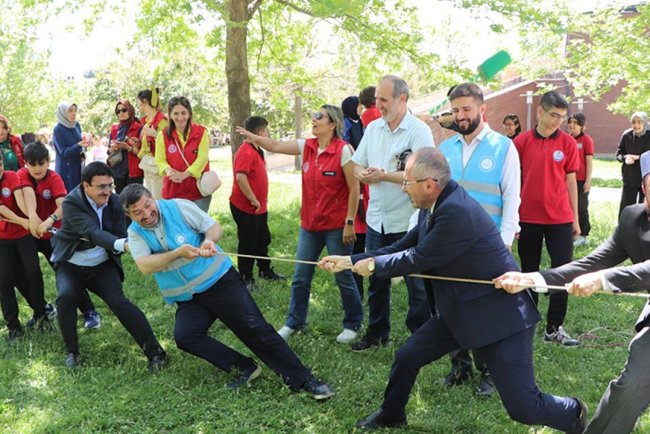 Kültürpark Camii'nde gençlik şenliği düzenlendi