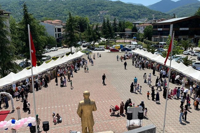 Sapanca'da minikler şenlikte buluştu