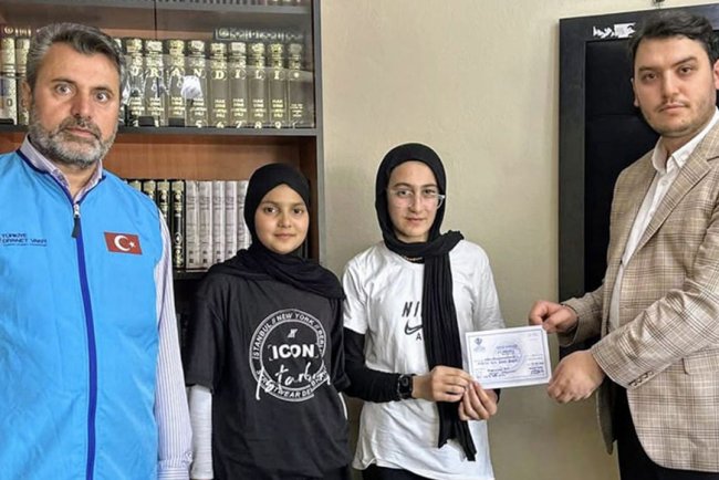 Gergerli öğrencilerden Filistin'e yardım