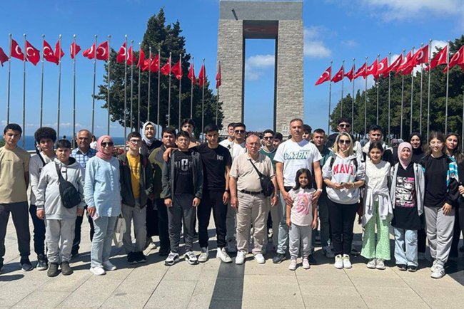 Marmarisli gençler, şühedanın izinde