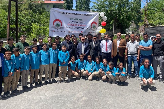 Hakkari'de duyarlı gençler yıl sonu etkinliğinde bir araya geldi