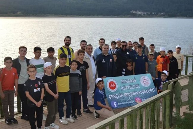 Elmadağ'da Kur'an kursu öğrencileri gezide buluştu