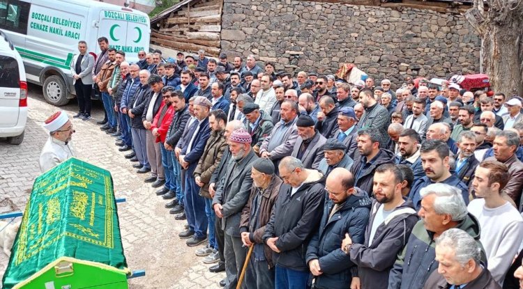 Cami bacasını temizlerken vefat eden İmam Hatip Yavuz ebediyete uğurlandı