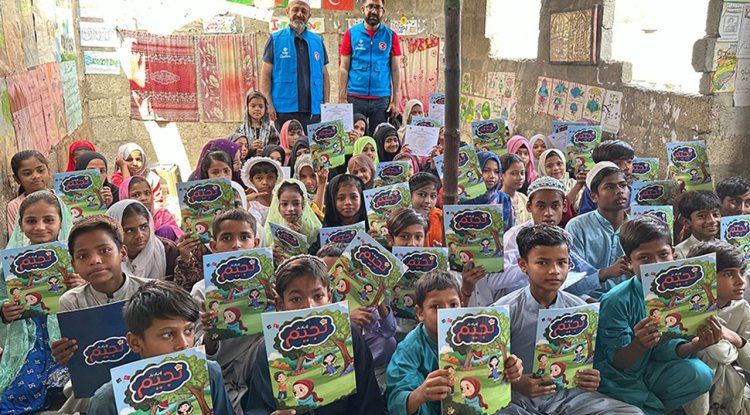 Karaçi'de TDV desteğiyle 2500 öğrenci diploma aldı