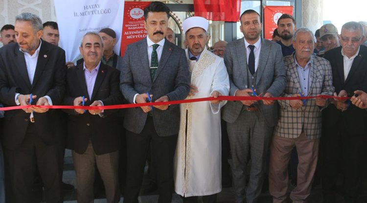Hatay'da depremde yıkılan iki caminin yerine yenileri inşa edildi