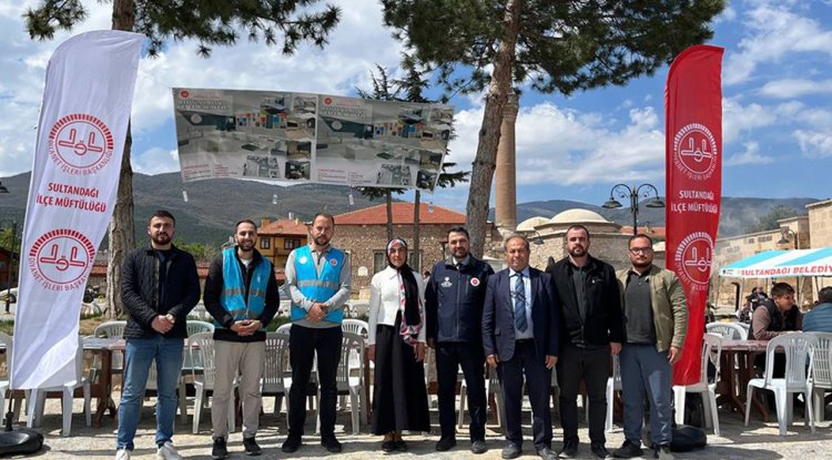 Sultandağı'nda gençlik için hayır çarşısı düzenlendi