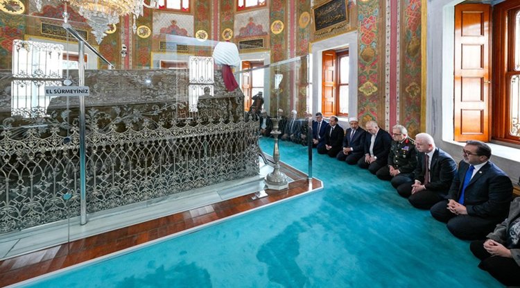 Fatih Sultan Mehmet, vefatının 544. yılında kabri başında anıldı