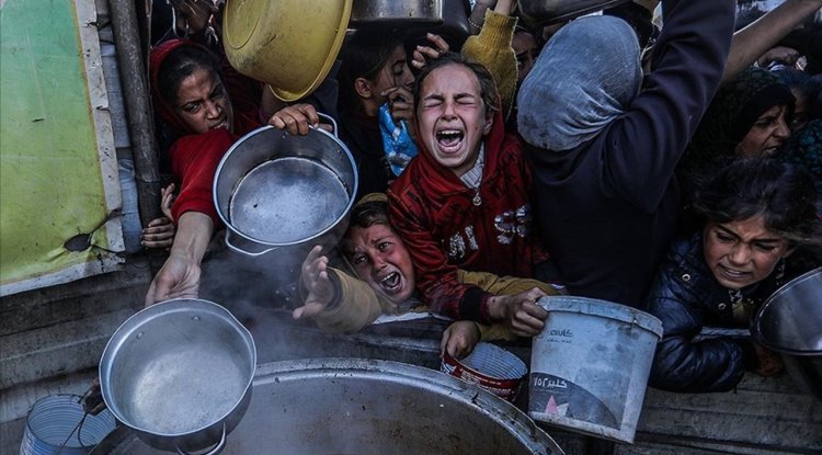 İşgalcilerin 64 gündür yardım girişini engellediği Gazze'de 3 bin 500 çocuk açlıktan ölebilir