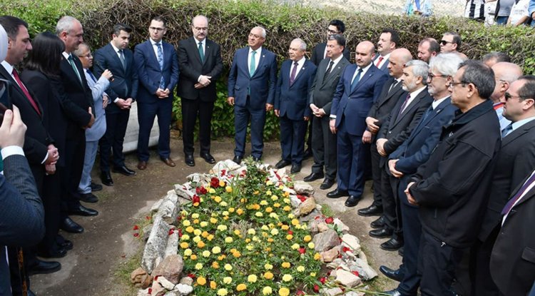 Yunus Emre, Eskişehir’de kabri başında dualarla anıldı