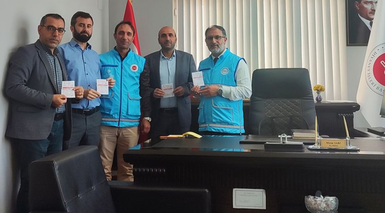 Gürsu'da din görevlileri kurban desteğinde bulundu