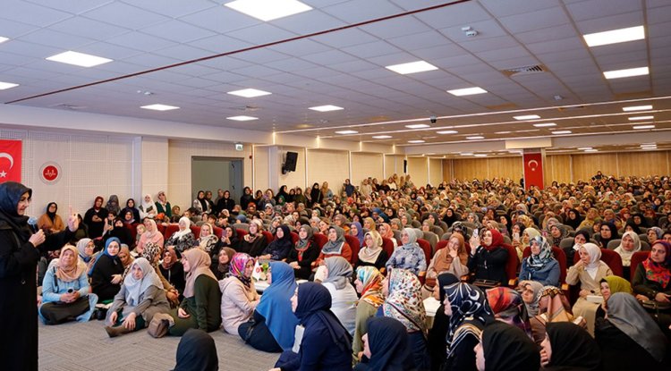 Denizli'de "Fıtratın Korunması ve Aile" konferansı yapıldı