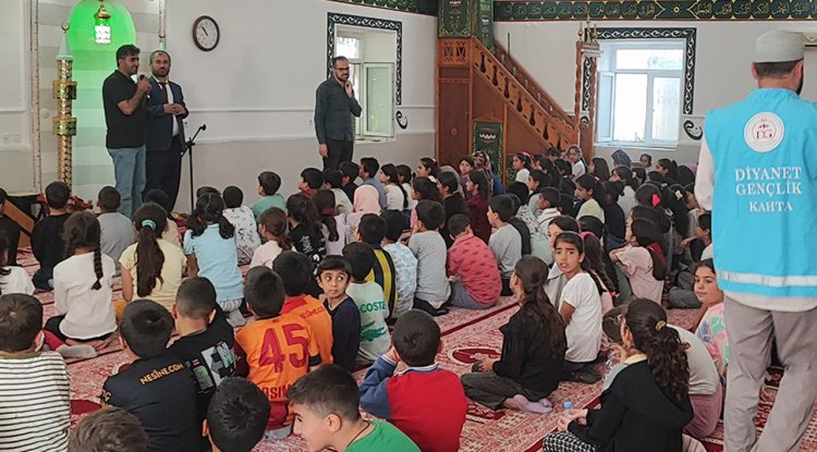 Kahta'da çocuklar camide buluştu