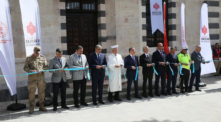 Gaziantep'te onarımı tamamlanan tarihi Kurtuluş Camii'nin açılışı yapıldı