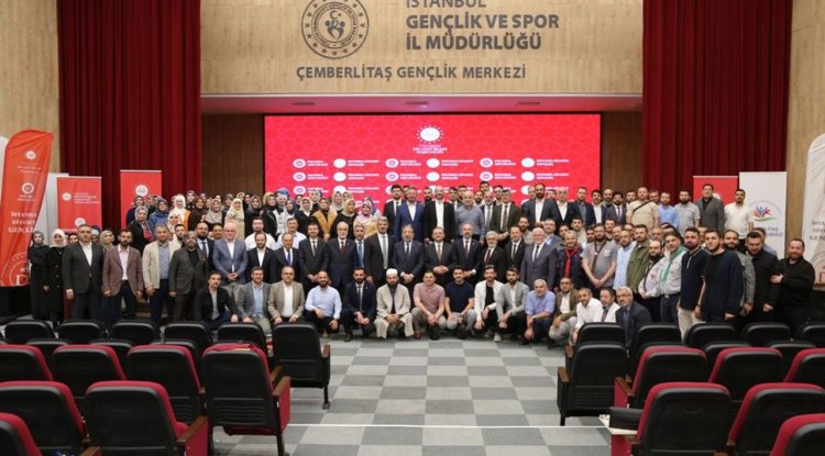 İstanbul'da "Gençlik Çalıştayı" düzenlendi