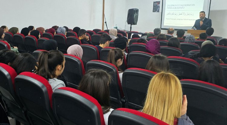 Hocalar'da eğitim konferansları düzenleniyor