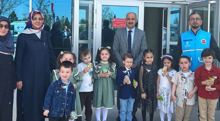 Tepebaşı'nda minikler Gazze'ye destek oldu