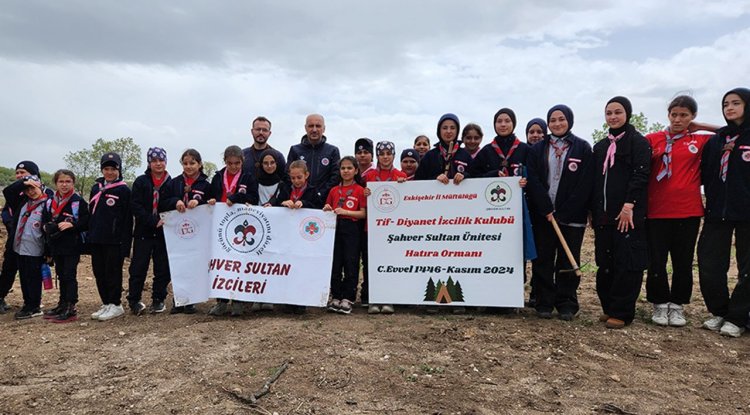 Diyanet izcileri yüzlerce fidanı toprakla buluştu