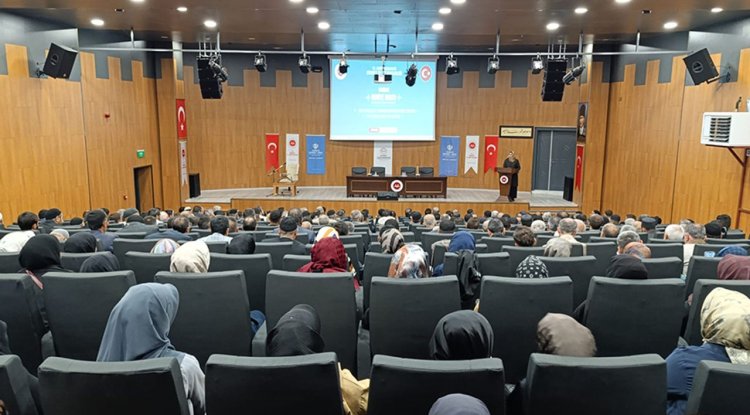 Başkan Yardımcısı Martı, Bingöl'de din görevlileriyle buluştu