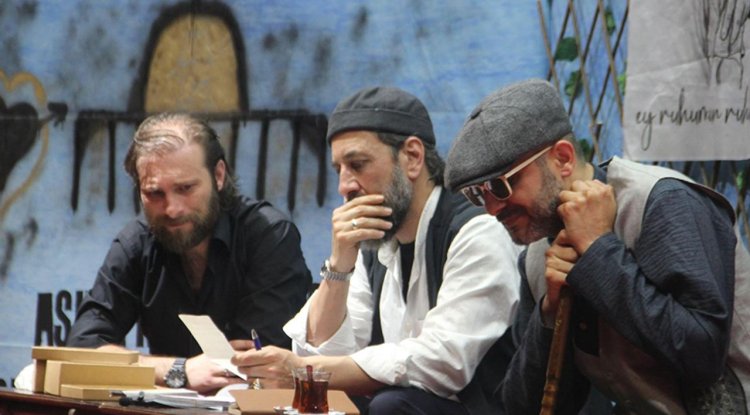 Adana'da "Şahitler" tiyatrosu sahnelendi