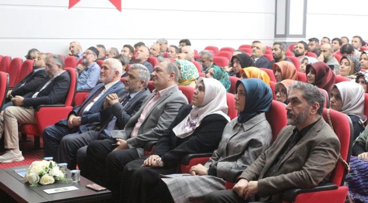 İstanbul'da "Fıtratın Korunması ve Aile" konferansı