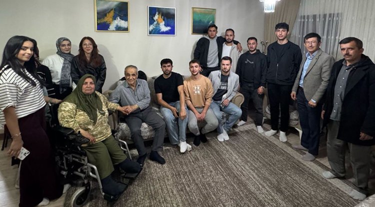 Mudurnu'da gençlerden anlamlı ziyaret