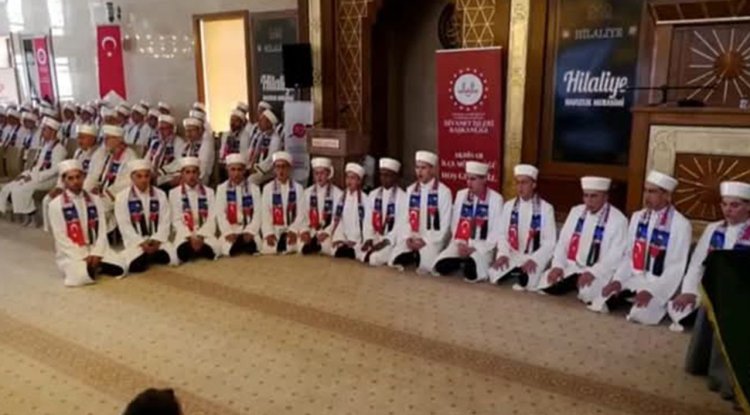 Akhisar'da 77 hafız icazet aldı