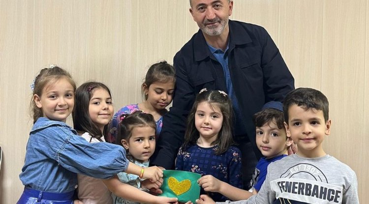 Minikler Azez'deki yetim kardeşlerini unutmadı