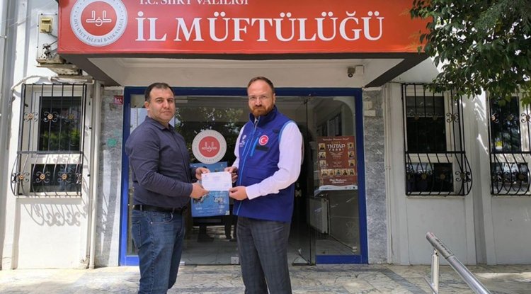 Kitap gelirini Filistin'e bağışladı