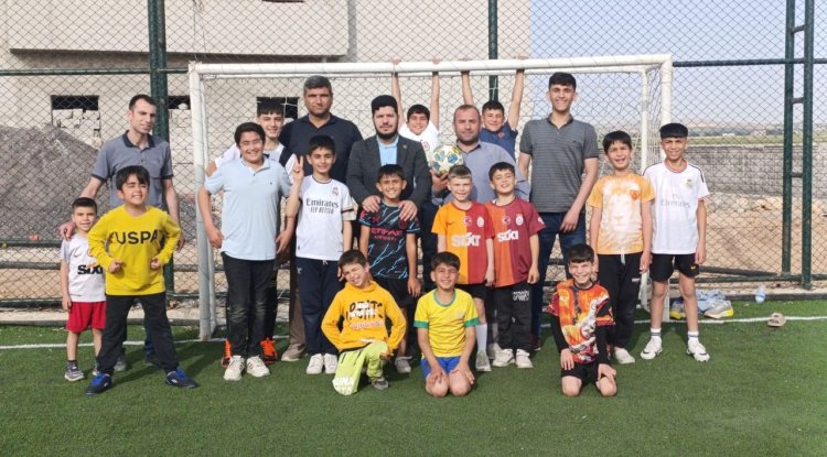 Suruçlu öğrenciler yeşil sahada mücadele etti