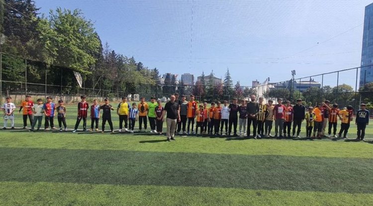 Bahçelievler'de cami gençliği sahada buluştu