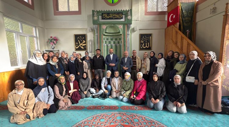 Müftülük gençlerle Gediz gezisinde buluştu