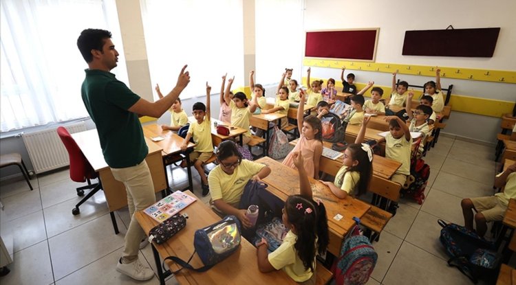 Öğretmenlerin isteğe bağlı yer değiştirme başvuru duyurusu yayımlandı