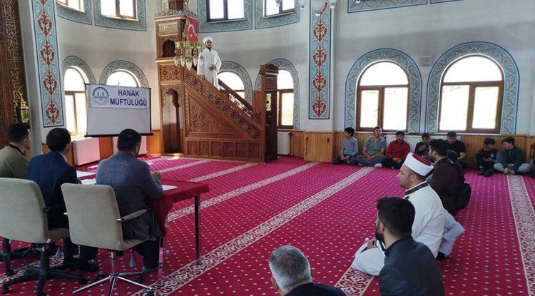 Hanak'ta din görevlileri yarıştı