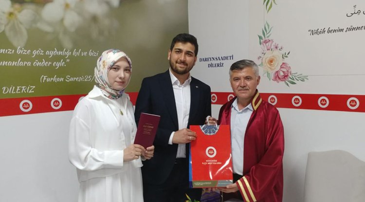 Köyceğiz Müftülüğünde ilk resmi nikah kıyıldı