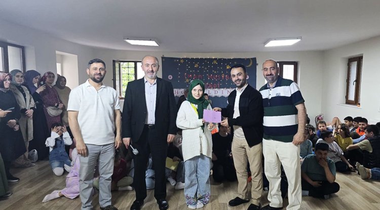 İmam Mustafa Efendi Camii, gençleri ağırladı