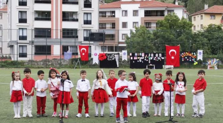 İhsangazi'de minikler yıl sonu sevinci yaşadı