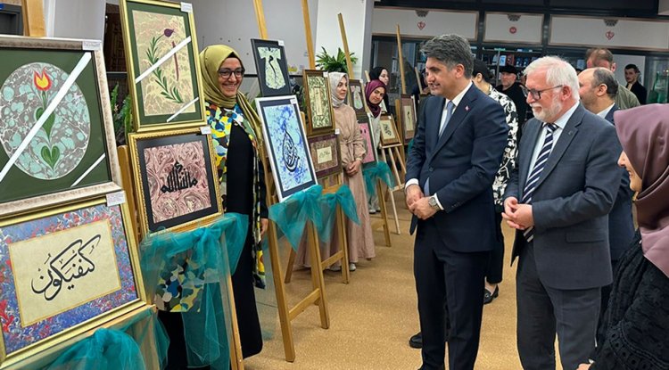 BAİBÜ Diyanet Gençlik Merkezi’nde Geleneksel Sanatlar Sergisi açıldı