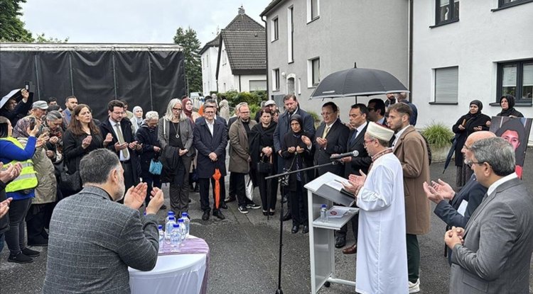 Almanya'daki Solingen ırkçı saldırısının üzerinden 32 yıl geçti