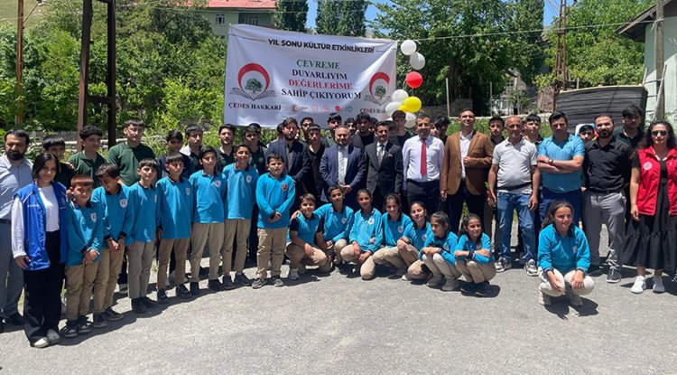 Hakkari'de duyarlı gençler yıl sonu etkinliğinde bir araya geldi