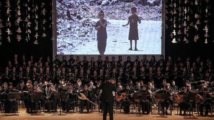 İmam hatip öğrencileri Gazze için 6 dilde konser verdi