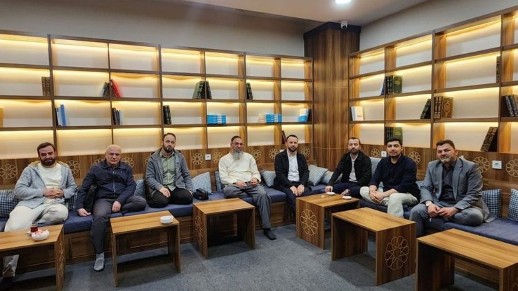 Bahçelievlerde din görevlileri kitap okumada buluşuyor