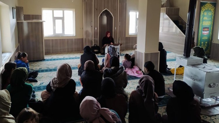Çaldıran'da ailelere özel irşat programları başlatıldı