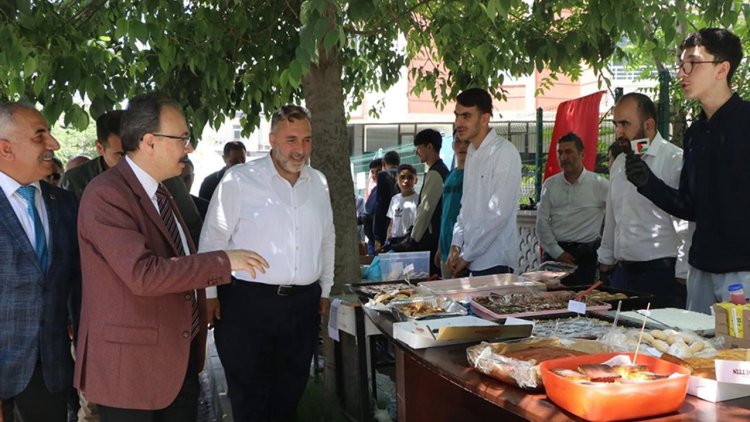 Siirt'te gençler Gazze için kermes açtı