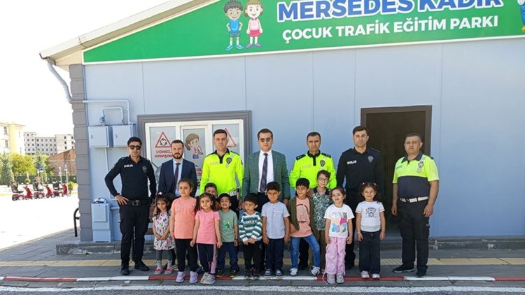 Yazıhanlı miniklere uygulamalı trafik eğitimi verildi