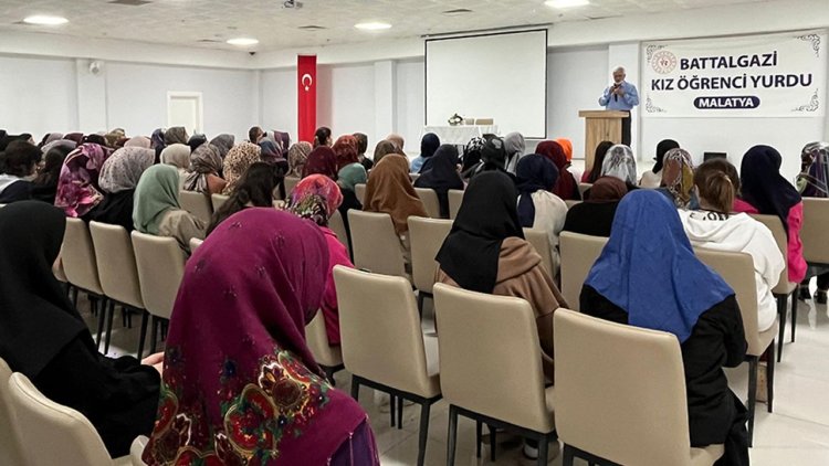 Prof. Dr. Ateş: Müslüman olmamız neyi gerektirir?
