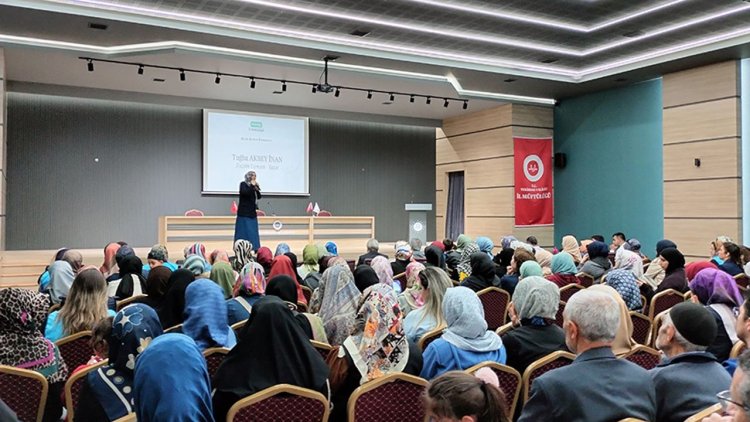 Tekirdağ'da "Ailede İletişim" konferansı