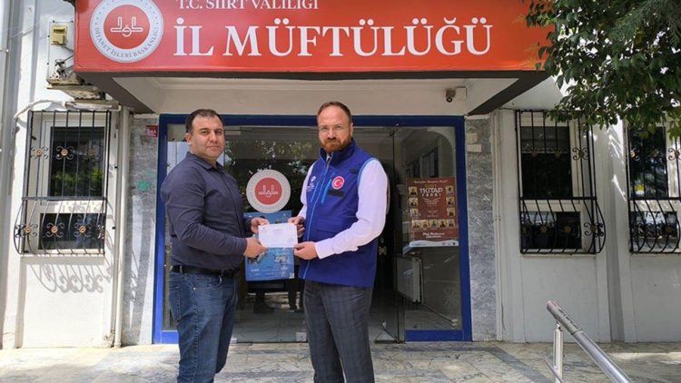 Kitap gelirini Filistin'e bağışladı